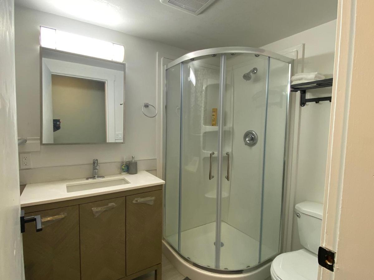 Hudson Homes Bnb Victoria Luaran gambar