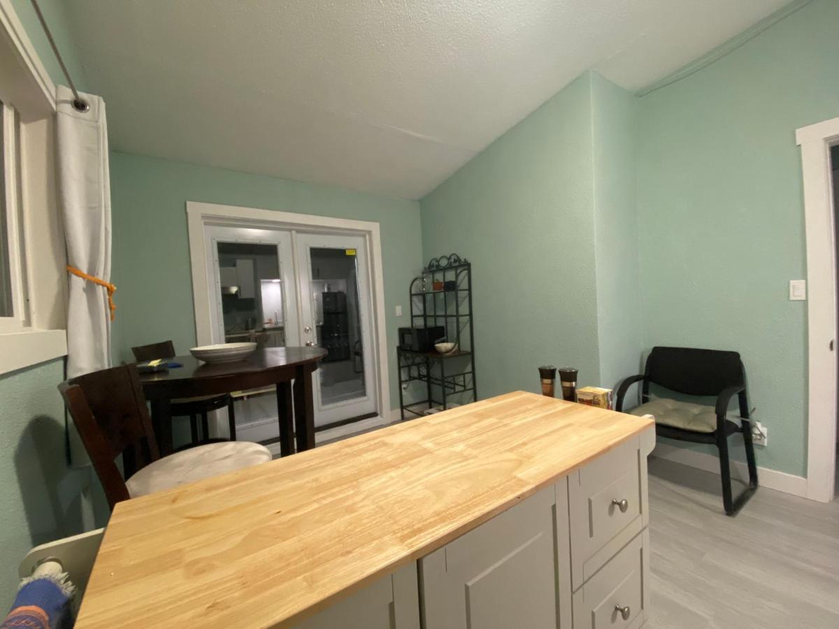 Hudson Homes Bnb Victoria Luaran gambar